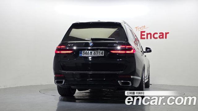 BMW X7 xDrive 40i Design Pure Excellence 6-Seater — пробег 30 910 км — фото 4 из 5