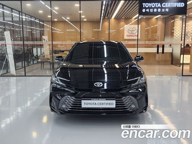Toyota Camry 2.5 XLE Premium Hybrid — пробег 3 110 км — фото 3 из 5