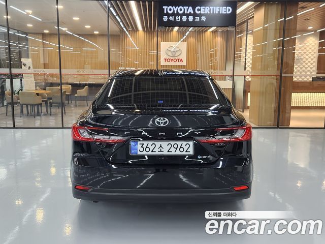 Toyota Camry 2.5 XLE Premium Hybrid — пробег 3 110 км — фото 4 из 5