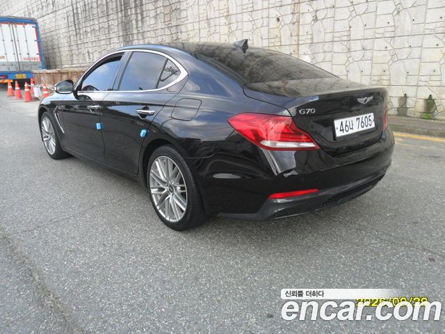 Genesis G70 2.0T AWD Elite — пробег 120 000 км — фото 4 из 5