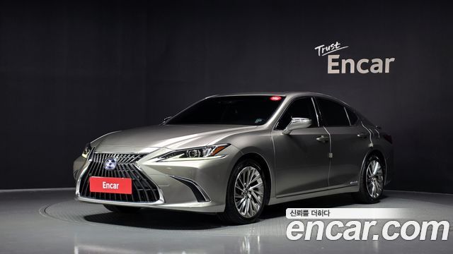 Lexus ES Luxury Plus — пробег 111 450 км — фото 1 из 5