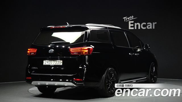 Kia Carnival из Кореи Encar