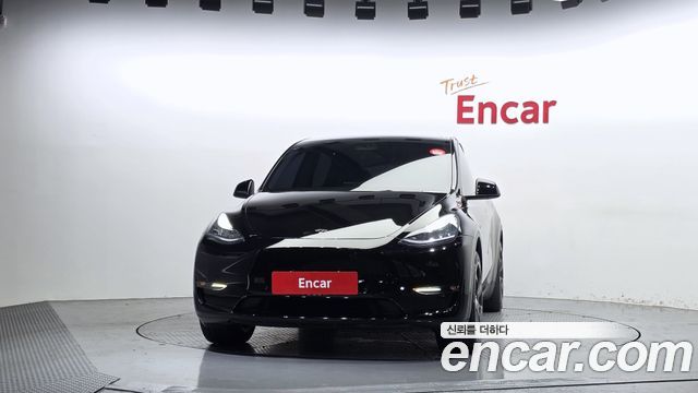 Tesla Model Y Standard Range RWD — пробег 53 028 км — фото 3 из 5
