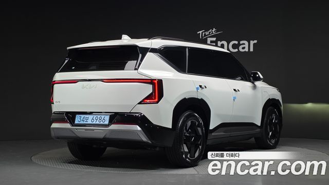 Kia EV5 Long Range 2WD Earth — пробег 865 км — фото 2 из 5