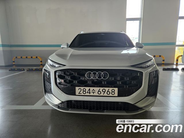 Audi Q3 TFSI Quattro S Line — пробег 4 284 км — фото 1 из 5
