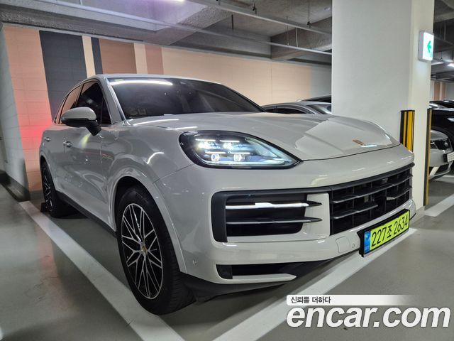 Porsche Cayenne 3.0 E-Hybrid — пробег 16 200 км — фото 2 из 5