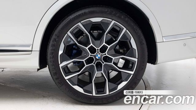 BMW X7 xDrive 40i M Sport 6STR — пробег 4 000 км — фото 3 из 5