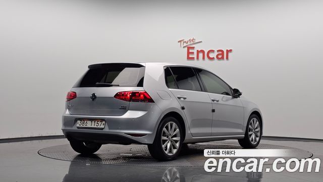 Volkswagen Golf 1.6 TDI — пробег 121 108 км — фото 2 из 5
