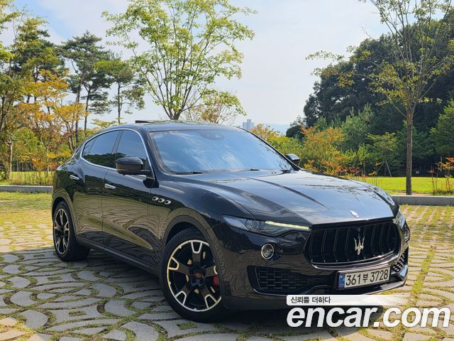 Maserati Levante из Кореи Encar