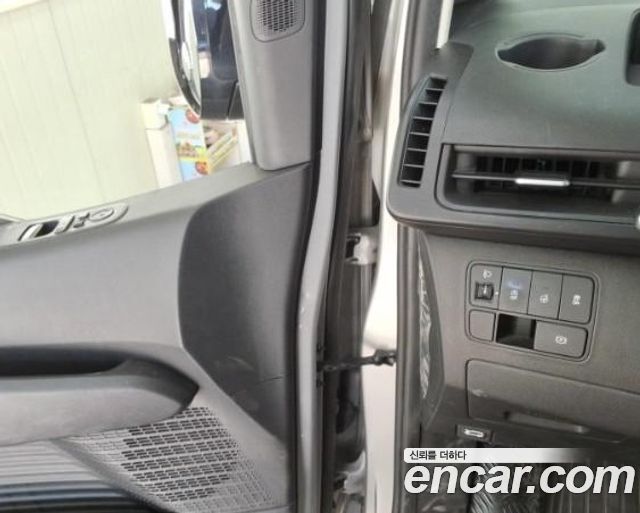Hyundai Staria из Кореи Encar