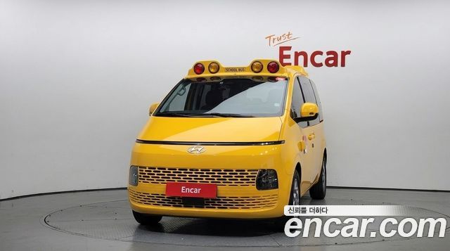 Hyundai Staria L3.5  Kinder Safety Car 11-Seater — пробег 84 749 км — фото 3 из 5