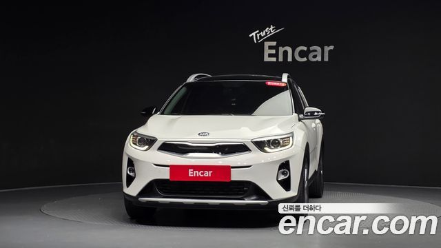 Kia Stonic 1.4 Prestige — пробег 31 625 км — фото 3 из 5