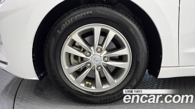 Hyundai AVANTE 1.6 Smart — пробег 100 080 км — фото 5 из 5