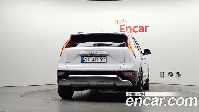 Kia Niro Prestige — пробег 70 779 км — фото 4 из 5