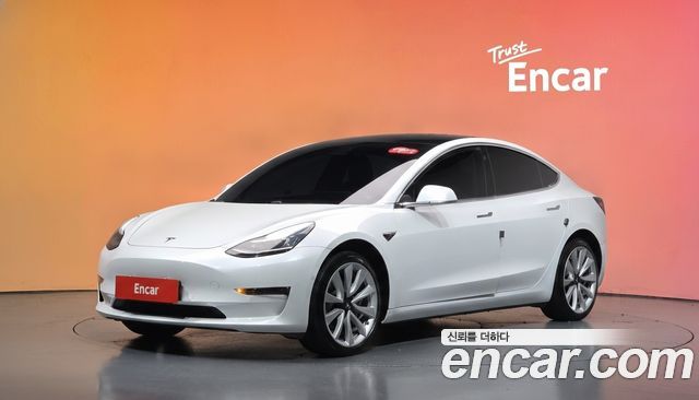 Tesla Model 3 Standard Range Plue RWD — пробег 75 739 км — фото 1 из 5