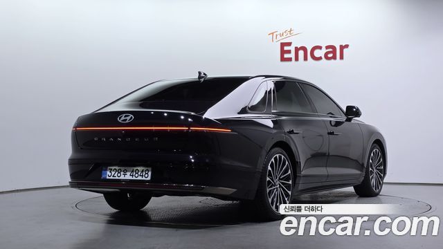 Hyundai Grandeur 3,5 Gasoline 4WD Calligraphy — пробег 13 777 км — фото 2 из 5