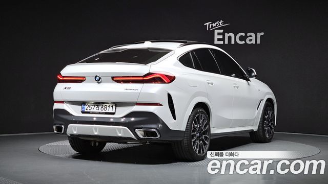BMW X6 xDrive40i M Sport — пробег 5 388 км — фото 2 из 5