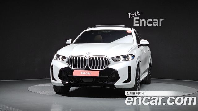 BMW X6 xDrive40i M Sport — пробег 5 388 км — фото 3 из 5