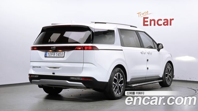 Kia Carnival из Кореи Encar