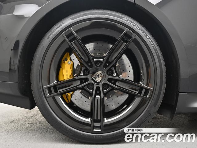 Porsche Taycan Turbo S — пробег 11 950 км — фото 5 из 5