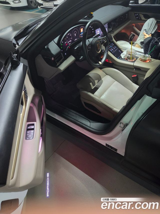Porsche Taycan Base — пробег 23 000 км — фото 4 из 5
