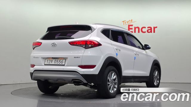 Hyundai Tucson Diesel 1.7 2WD Modern — пробег 211 119 км — фото 2 из 5