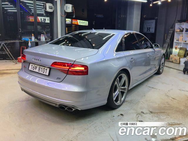 Audi S8 4.0 TFSI quattro D4 — пробег 215 000 км — фото 4 из 5