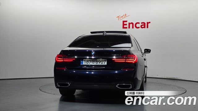 BMW 7-Series 740Li xDrive M Sport Package — пробег 166 346 км — фото 4 из 5