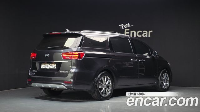 Kia Carnival из Кореи Encar