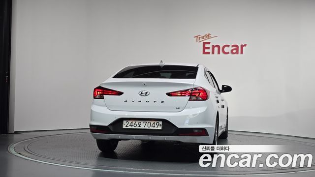Hyundai AVANTE 1.6 Smart — пробег 39 868 км — фото 4 из 5