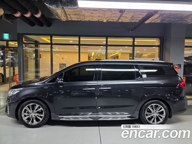 Kia Carnival из Кореи Encar