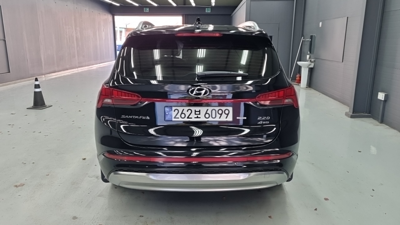 Hyundai Santafe Diesel 2.2 2WD Calligraphy — пробег 2 950 км — фото 4 из 5