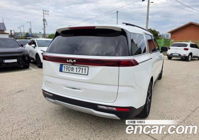 Kia Carnival Diesel 9-Seater Prestige — пробег 68 844 км — фото 3 из 5
