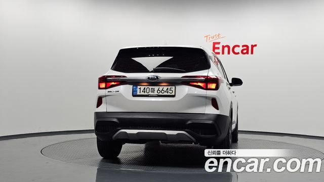 Kia Seltos из Кореи Encar