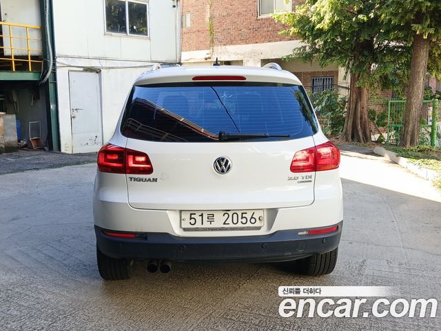 Volkswagen Tiguan 2.0 TDI Comfort 5N — пробег 183 000 км — фото 5 из 5
