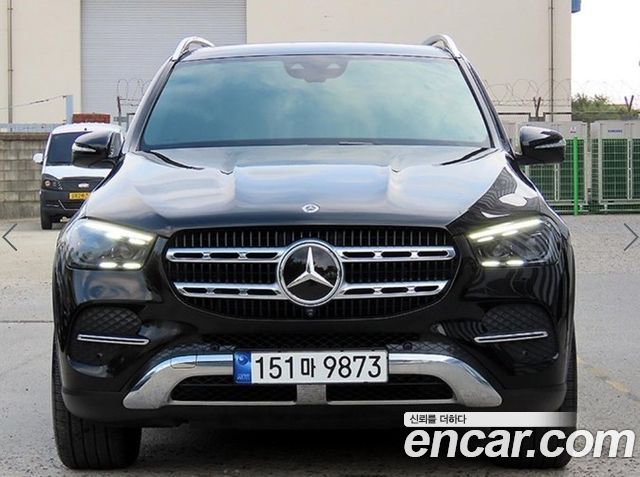 Mercedes-Benz GLE-Class GLE300d 4MATIC — пробег 71 648 км