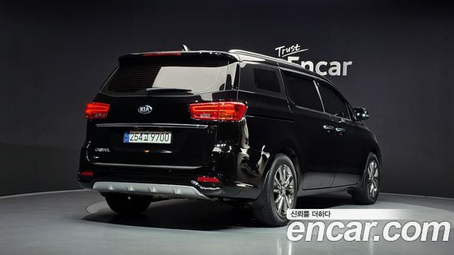 Kia Carnival 9-Seater Prstige — пробег 98 943 км — фото 2 из 5