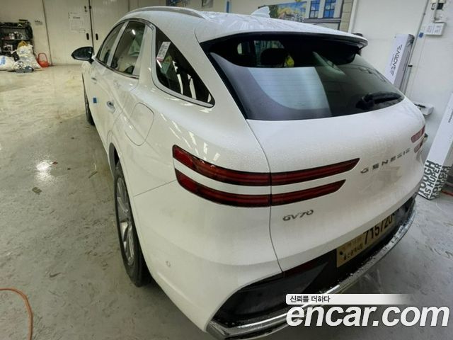Genesis GV70 2.5T Gasoline AWD — пробег 18 500 км — фото 3 из 5