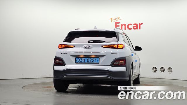 Hyundai Kona Premium — пробег 178 694 км — фото 4 из 5