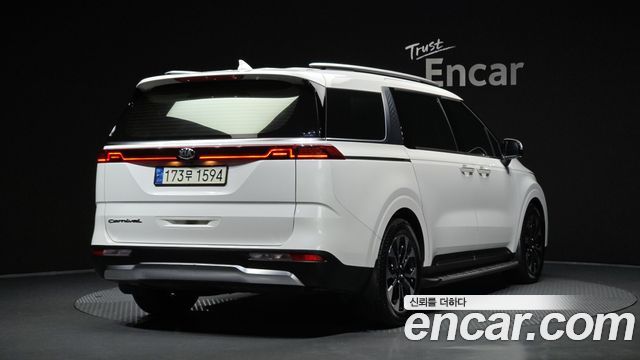 Kia Carnival из Кореи Encar