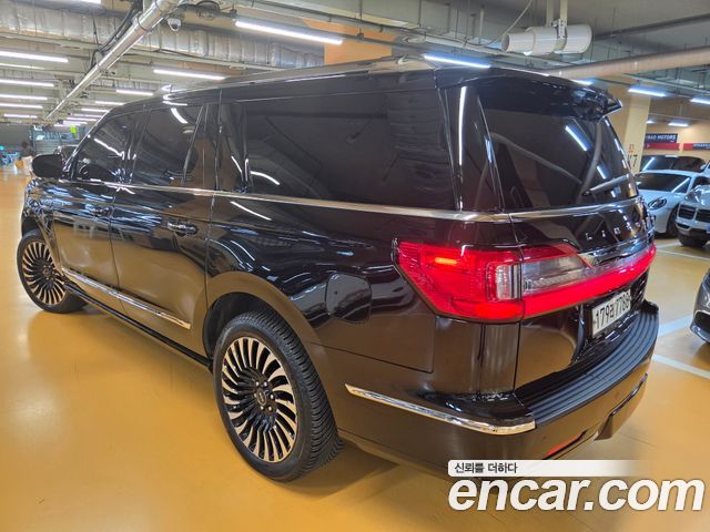 Lincoln Navigator 3.5L Black Label — пробег 168 000 км — фото 4 из 5
