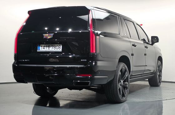 Cadillac Escalade 6.2 ESV ESV Sports Platinum — пробег 6 714 км — фото 2 из 5