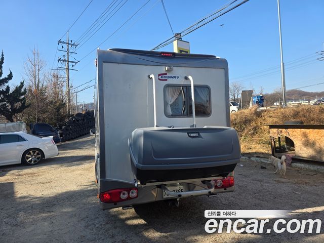 Hyundai Starex Camping Car — пробег 87 000 км — фото 2 из 5